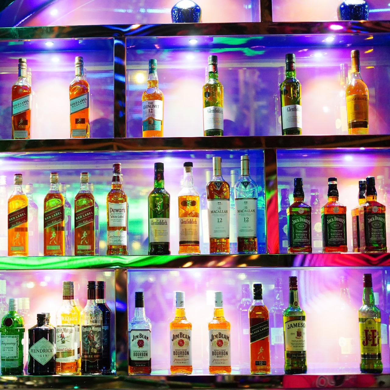 Why Mojo is the Top Pick for Ladies Night in Dubai’s Nightlife Scene